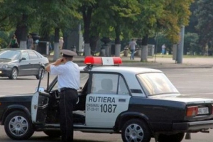 În acelaşi timp, o atenţie deosebită a fost acordată fenomenului de corupţie în cadrul poliţiei rutiere.