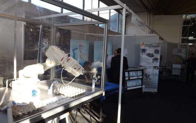 Inventatori moldoveni au cîştigat 13 medalii de aur, trei de argint şi şase de bronz la Salonul Internaţional al Cercetării, Inovării şi Inventicii "PRO INVENT-2013".