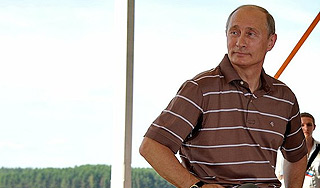 Одна из девушек воспользовалась возможностью и пригласила Путина на обед.
