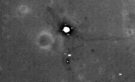 NASA a dat publicitatii imagini cu urmele lăsate de astronautii misiunii Apollo 17.