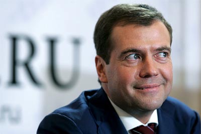 Премьер-министр России Дмитрий Медведев рассчитал свою пенсию.