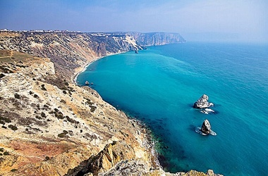 Всего в Крыму 573 пляжа. Фото: dimastrahov.com 