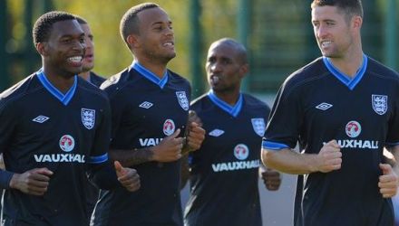 Portari: Jack Butland (Birmingham City), Joe Hart (Manchester City), John Ruddy (Norwich City).