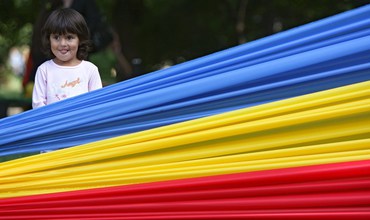 Majoritatea moldovenilor își doresc ca în Constituție limba oficială a Republicii Moldova să fie moldovenească. 