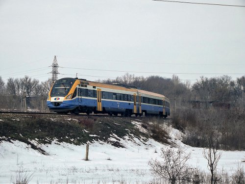 Молдавский "ультрасовременный" европоезд в очередной раз не смог передвигаться своим ходом.