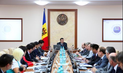 Totodată, Roman Mihăieş, care este şi preşedintele Ligii pentru Apărarea Drepturilor Consumatorului, a anunţat că aceasta va monitoriza activitatea comisiei 