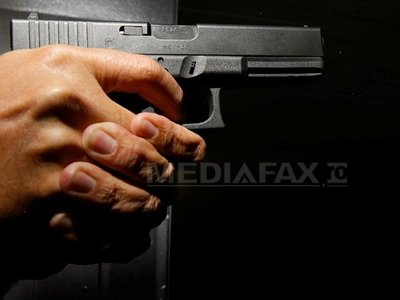 Un român care încerca să fure dintr-un supermarket, în Italia, a fost împuşcat mortal
