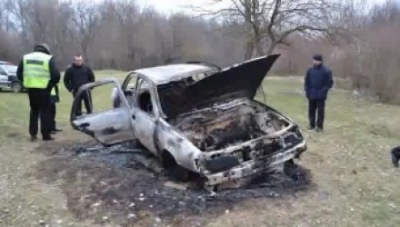 Indivizii care au furat şi incendiat o maşină la sfârşitul lunii trecute în localitatea Vadul lui Vodă au fost reţinuţi.