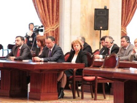 Grupul lui Dodon vor vota și ei pentru demisia lui Marian Lupu.