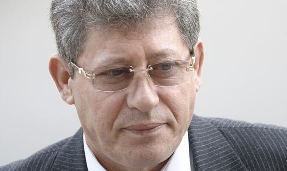 Лидер ЛП Михай Гимпу потребовал часовую паузу и созыва членов АЕИ на заседание.