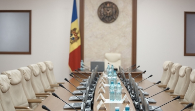Cele trei partide din fosta Alianţă pentru Integrare Europeană vor relua astăzi negocierile.