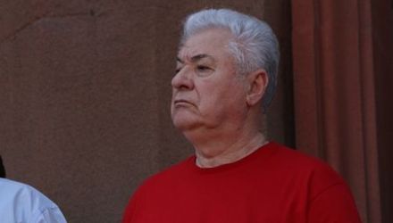 Comuniştii boicotează şedinţele Parlamentului încă de la începutul anului, considerându-l ilegal.