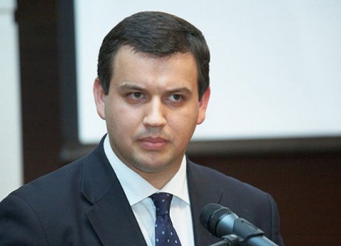 Amintim că, duminica aceasta, în România va fi organizat un referendum cu privire la demiterea lui Trăian Băsescu.