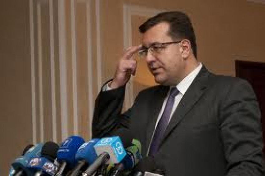 Amintim că Guvernul a aprobat la 11 aprilie un proiect de lege care prevede majorarea salariilor demnitarilor