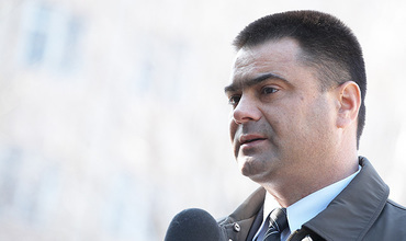 Министр обороны Виталий Маринуца отметил в ходе телепередачи на телеканале N4, что не падал никому на голову.