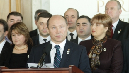 Valeriu Streleț, a sărit în apărarea Serviciului Vamal.