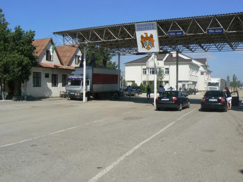 În ultimele două cazuri, persoanele reţinute au fost transmise Comisariatului de Poliţie „Ocniţa”.