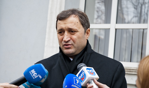 Filat a spus că este obișnuit deja cu declarațiile liderului PL, însă consideră că acesta nu a intrat în esența proiectului. 