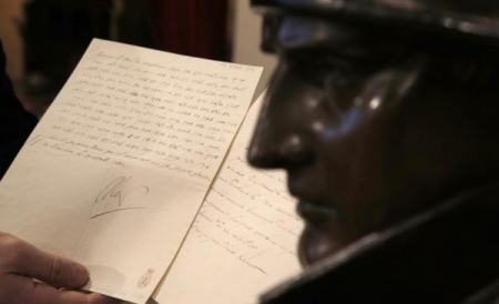 Napoleon s-a ţinut de cuvânt şi a distrus o parte a zidurilor şi turnurilor de la Kremlin înainte de a se retrage din Moscova. 