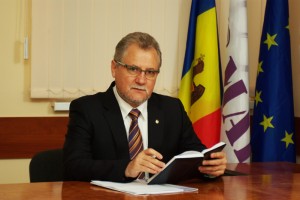 Veaceslav Untilă crede că, în viitorul apropiat, se va reveni la ideea de federalizare a Republicii Moldova în baza a doi subiecţi egali în drepturi. 