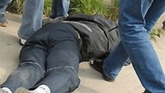 Un minor de 17 ani, elev al unei şcoli profesionale din sectorul Buiucani al capitalei a ajuns la spital după ce a fost bătut de nişte indivizi necunoscuţi.