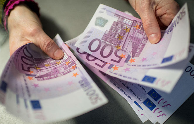 В Германии 120 участников эксперимента будут получать по 1,2 тыс. евро.  
