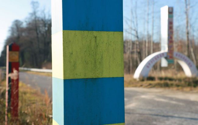 Украинские пограничники заминировали все КПП на границе с Беларусью.