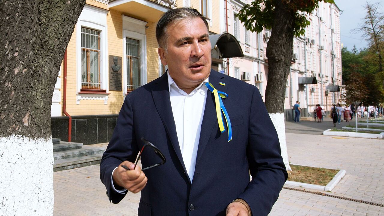 Саакашвили лишат звания почетного доктора Ереванского университета.
