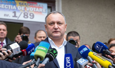 Faza zilei: Igor Dodon, contrazis la urna de vot din cauza limbii
