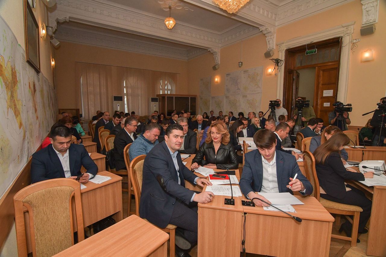Муниципальный совет выделит деньги на ремонт корпуса лицея им. Георге Асаки.