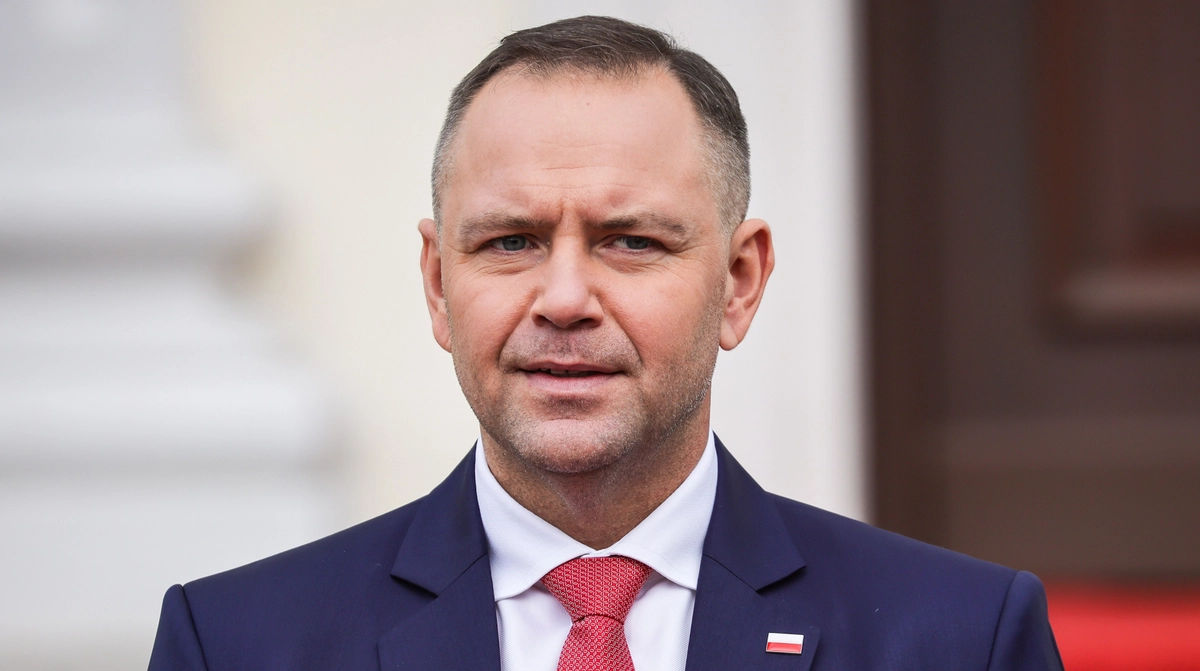 Nawrocki: Polonia ar trebui să se străduiască să-și creeze propriile arme nucleare.