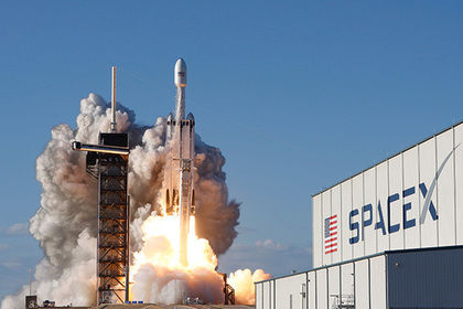 SpaceX потеряла центральный блок Falcon Heavy.