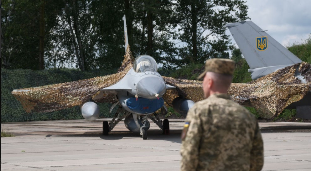F-16 уже в Украине: Зеленский показал первые полученные истребители.