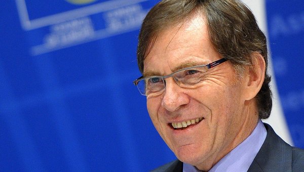Jean-Claude Mignon, prezent pentru a treia oară în Republica Moldova, i-a spus şefului Legislativului de la Chişinău, Igor Corman, că îi place ţara noastră şi ar putea să rămână aici.