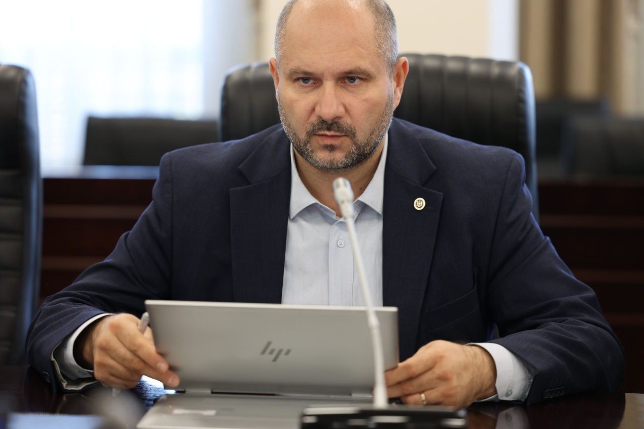 Министр энергетики Виктор Парликов.