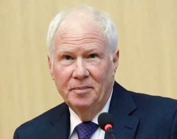 Личный представитель действующего председателя ОБСЕ от Австрии, раввин Эндрю Бейкер.