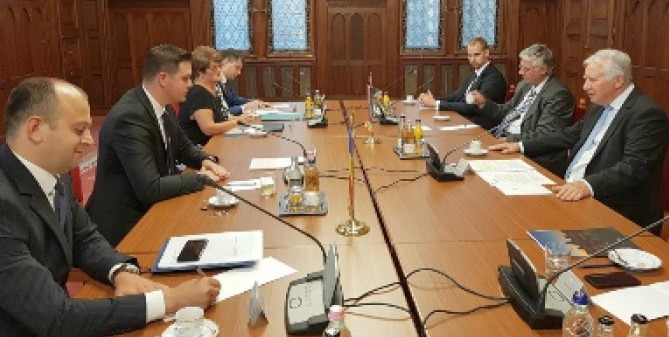 Глава МИДЕИ и вице-спикер Венгрии обсудили вопросы сотрудничества.