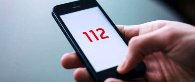 Житель Ясс позвонил в 112 с жалобой на то, что жена не подает еду на тарелке.
