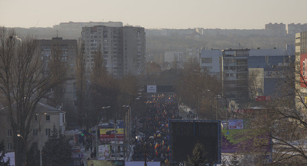 В течение часа из-за марша протеста были заблокированы центральные улицы Кишинева.