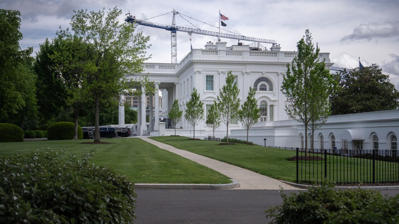 Бальный зал Трампа может обойтись дороже $1 млрд.