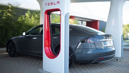 Vești bune pentru proprietarii automobilelor Tesla și pentru cei care doresc să își cumpere astfel de vehicule.