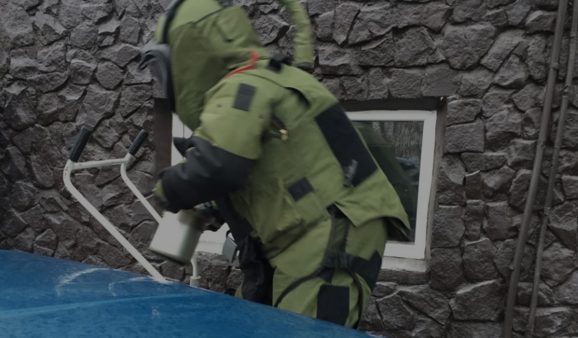 Пожилой житель столицы хранил на балконе неразорвавшуюся мину.