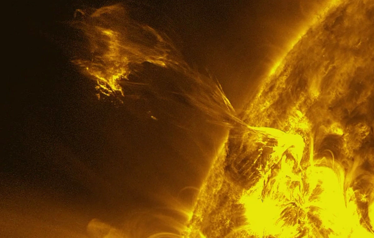 Pe Soare au avut loc mai multe erupții solare: O nouă furtună magnetică va afecta Pământul.