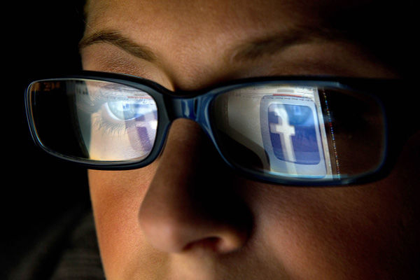 Facebook задумался о распознавании лиц в своих умных очках.