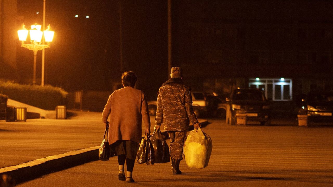 В Нагорный Карабах с 14 ноября вернулись 725 беженцев.