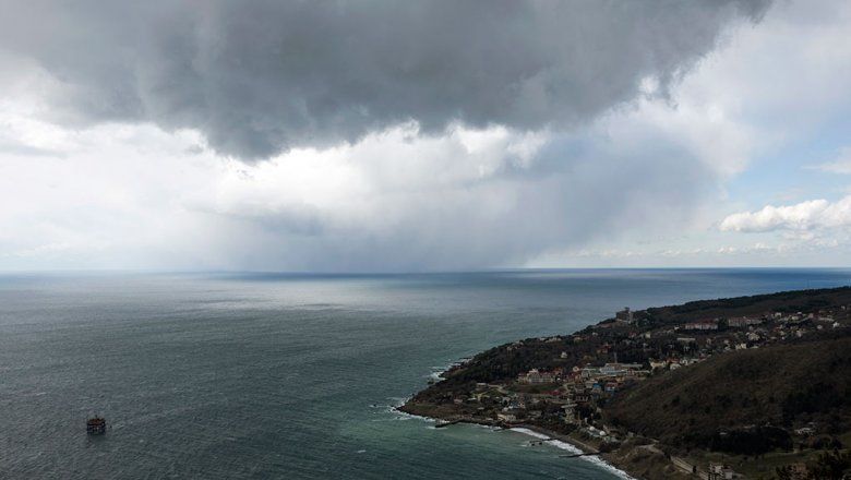 Украина планирует создать режимный морской район вокруг Крыма.