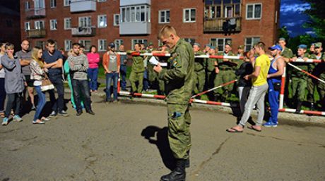 23 militari au murit, iar mai mulţi au fost răniţi după ce acoperişul uneicazărmi s-a prăbuşit. Foto: ria.ru