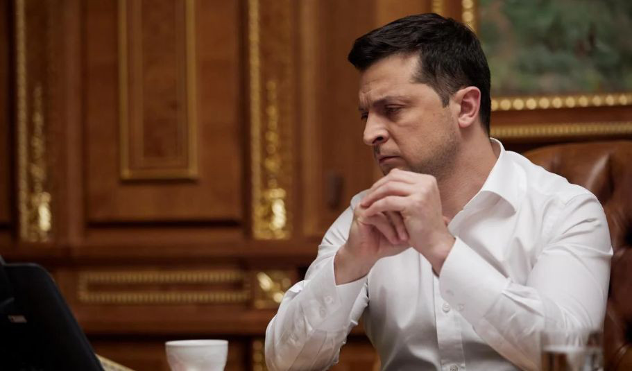 Зеленский: Украина атакована с севера, востока и юга, атакована с воздуха.