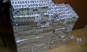 Țigări în valoare de peste 8 mii euro reţinute la vamă