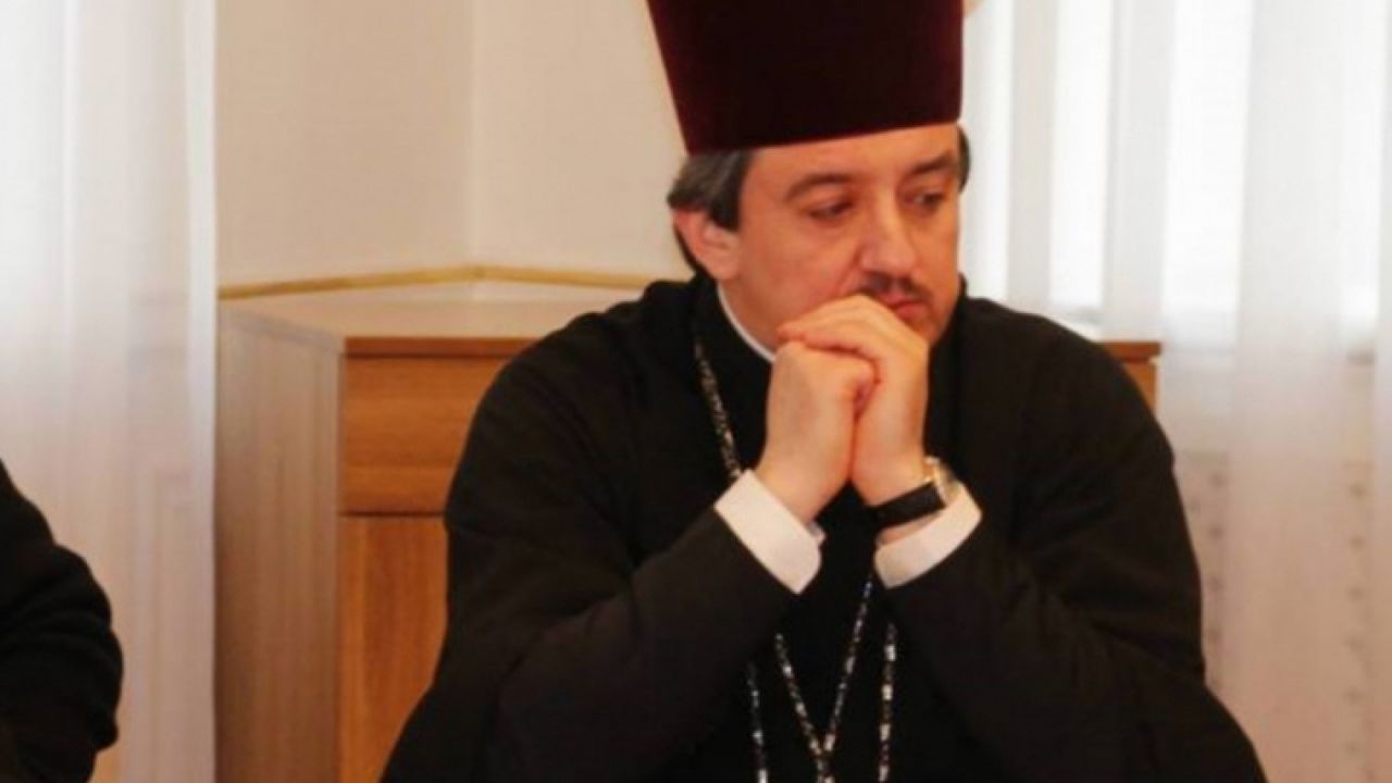 Secretarul mitropolitan Cheibaș s-a făcut cu un teren de 670.000 de lei din donațiile enoriașilor